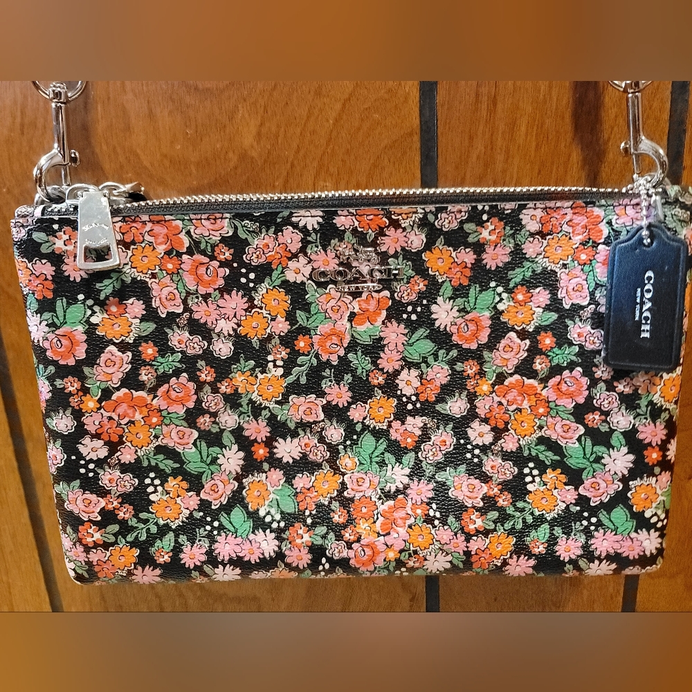 Coach purse - Picture 2 of 5